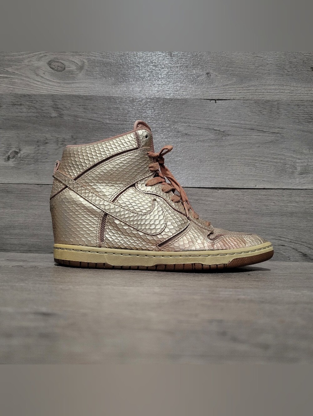 Nike Dunk Sky Hi Womens 8.5 Rose Gold Metallic 644411-900 Sneaker Boot